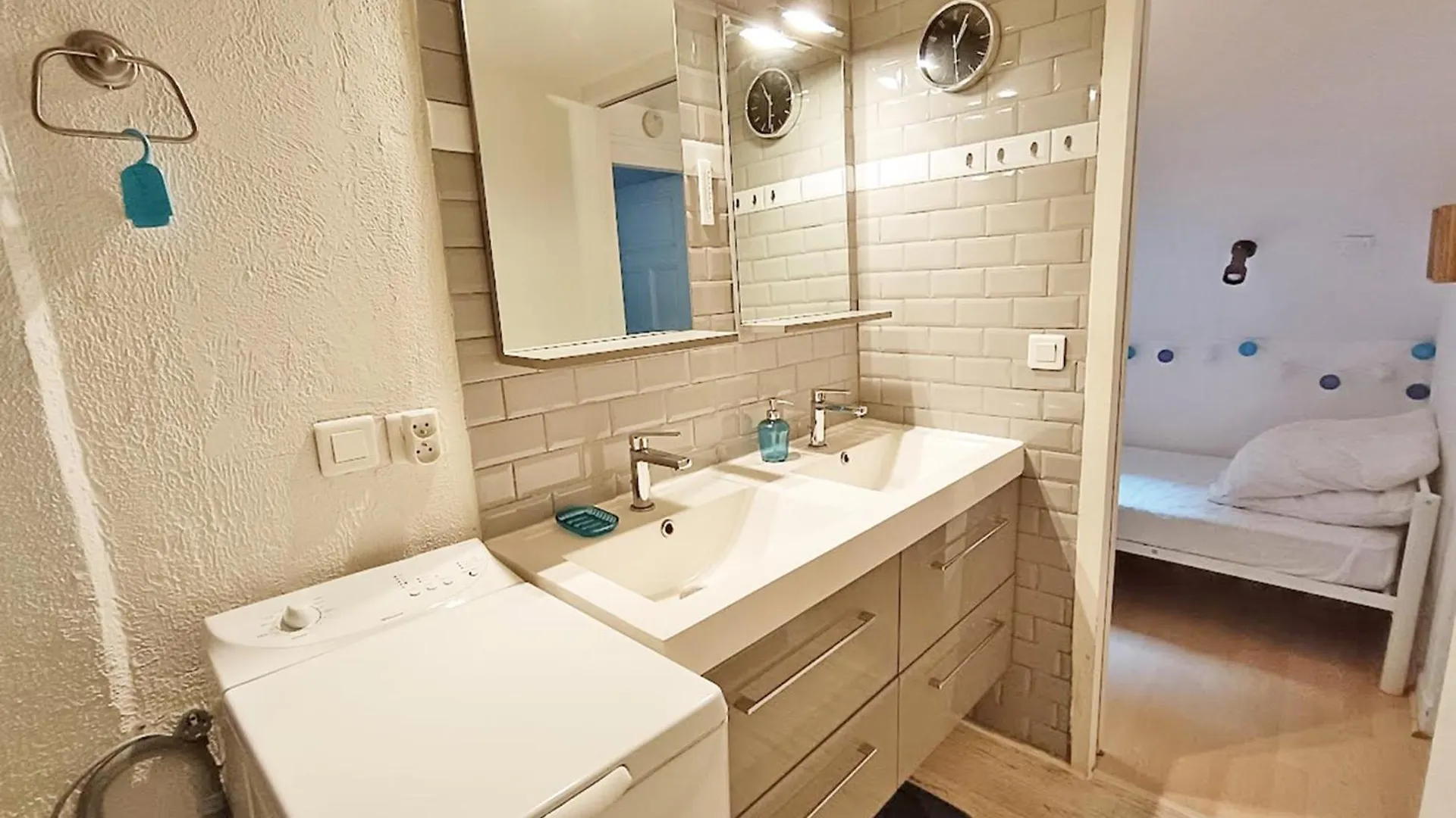 דירות Bagnères-de-Luchon Les Estives, T2 Bis, Centre Luchon, Wifi, 6 Personnes