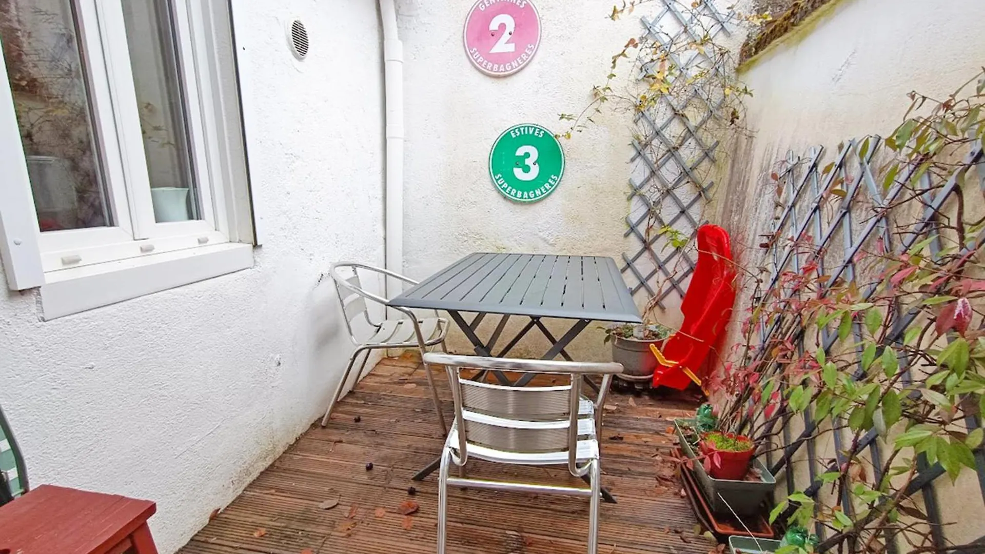 דירות Bagnères-de-Luchon Les Estives, T2 Bis, Centre Luchon, Wifi, 6 Personnes