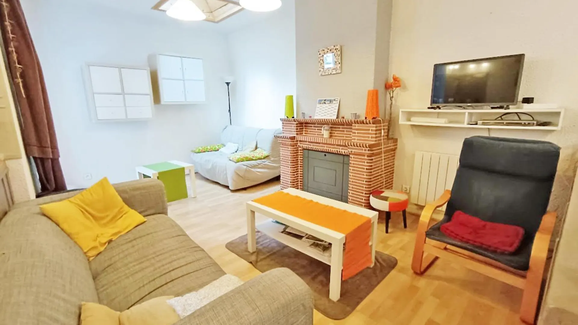 דירות Bagnères-de-Luchon Les Estives, T2 Bis, Centre Luchon, Wifi, 6 Personnes